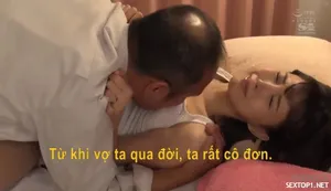 Cậu bé không biết giá trị của tinh trùng, và cậu đã bay hai bà dì già ngực bự