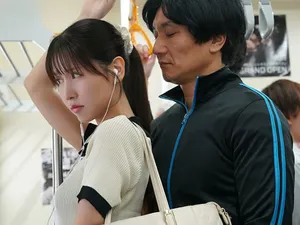 Má cạn lời trước đứa con thẩm du với quần lót của mình nên quyết định giáo dục