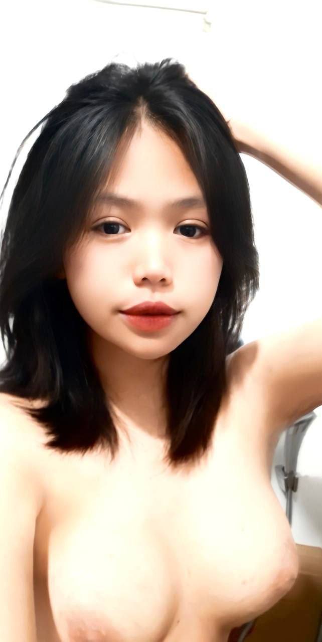 Giả vờ bệnh, nam học sinh gạ địt cô y tá trẻ