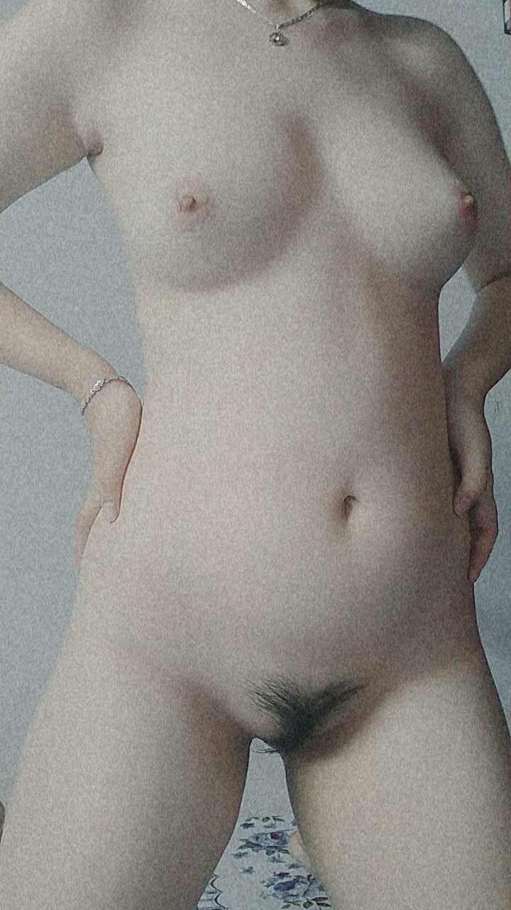 Phim người lớn là gì? Tác hại khi nghiện xem phim 18+