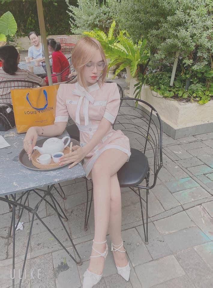 406FTHT-113 Vợ Yuki da trắng ngực to chảy nước dãi và tự liếm sâu vào cổ họng (21)